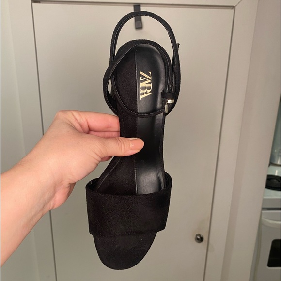 ZARA Block Heel Sandals with Ankle Strap - Picture 7 of 10